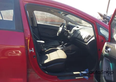 2016 Kia Forte Lx z USA, uszkodzony, nr VIN KNAFX4A6XG5587740